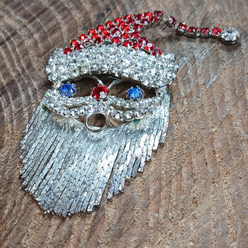 Vintage Santa Claus Rhinestone Silver Fringe Beard Pin Brooch